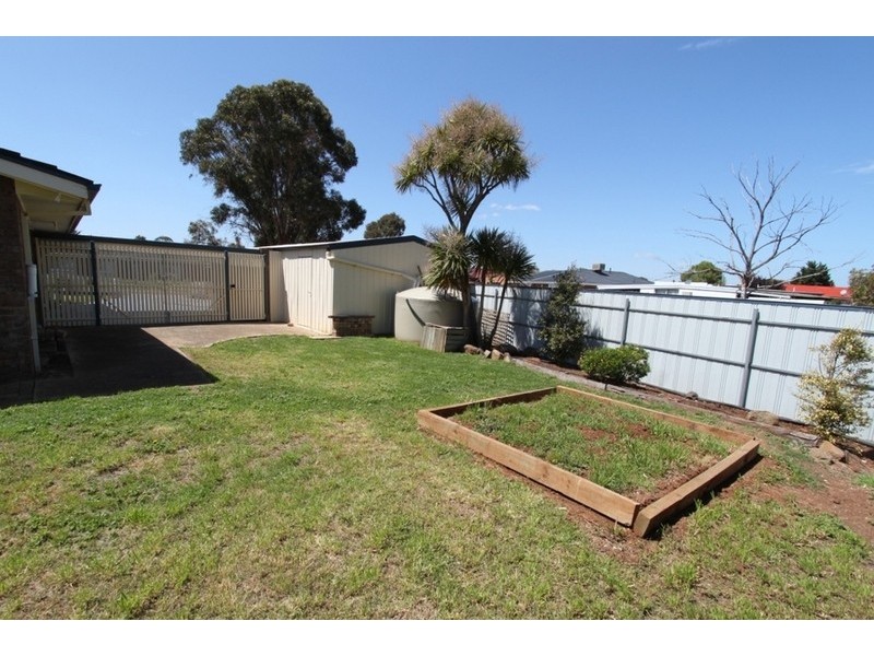 90 West Melton Drive, Melton West VIC 3337