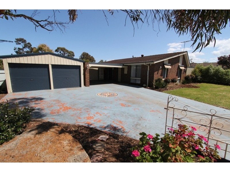 90 West Melton Drive, Melton West VIC 3337