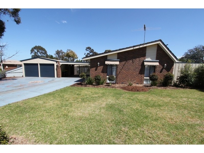 90 West Melton Drive, Melton West VIC 3337