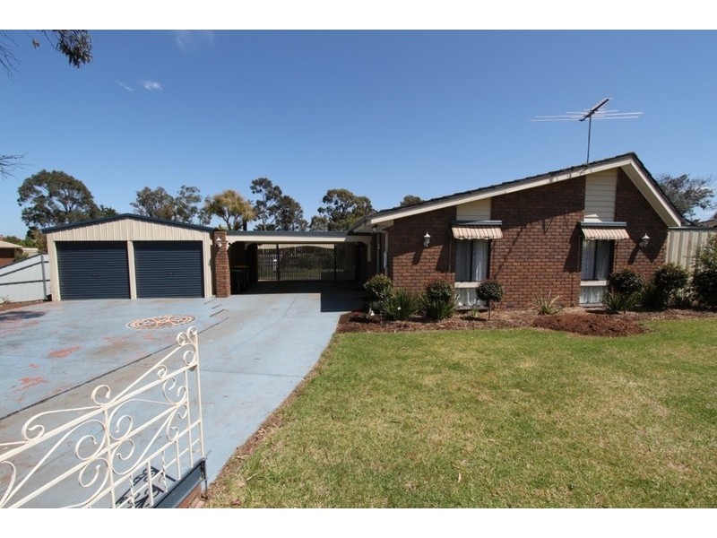 90 West Melton Drive, Melton West VIC 3337