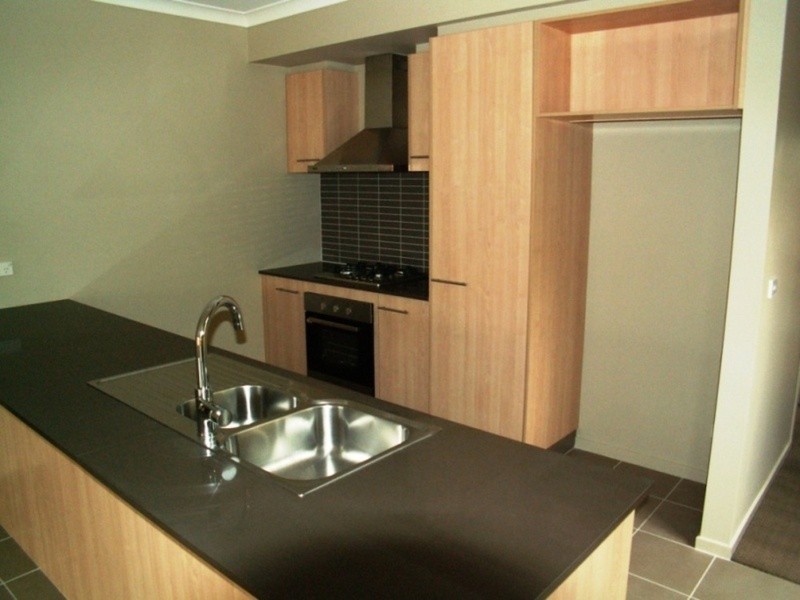 33 Peterpan Crescent, Kurunjang VIC 3337