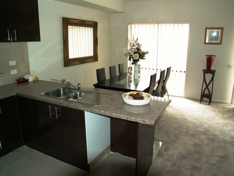 15/62 Andrew Street, Melton South VIC 3338