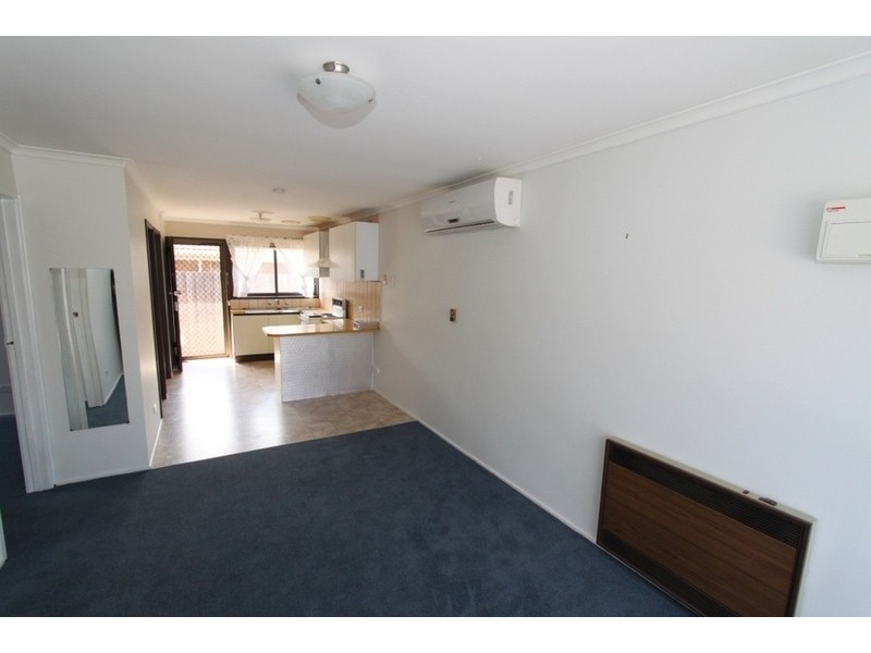 4/7 Raymond Street, Melton VIC 3337