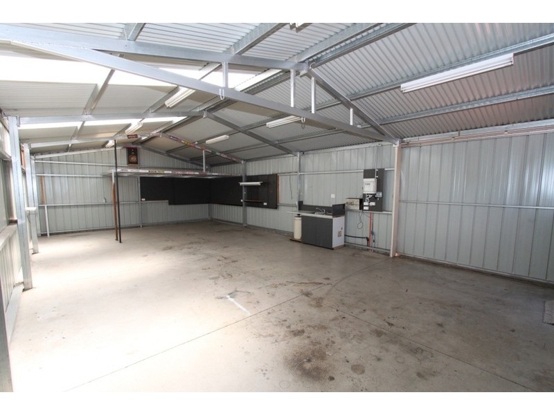301 Centenary Avenue, Melton VIC 3337