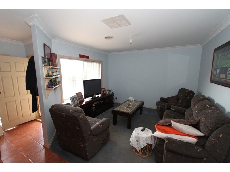 2/7 Belinda Close, Melton VIC 3337