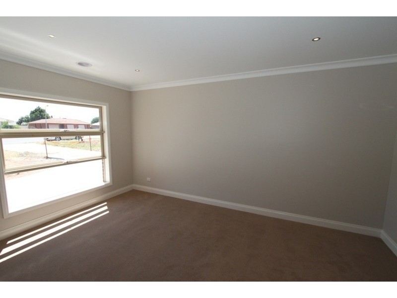 158 Exford Road, Melton South VIC 3338