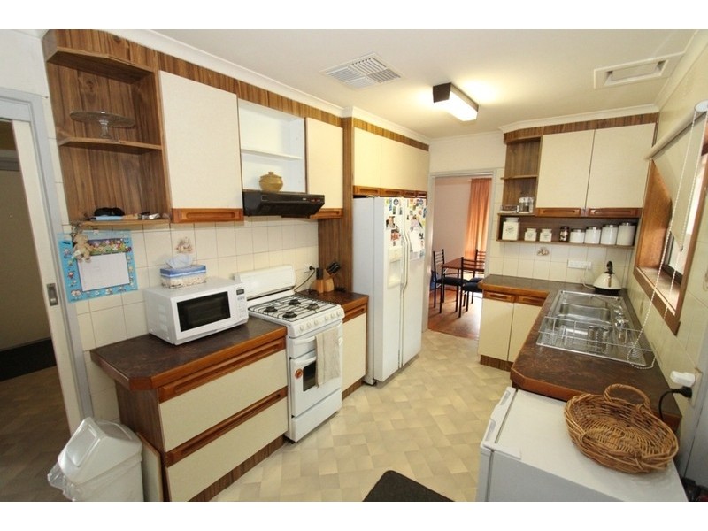 30 Riddle Drive, Melton VIC 3337