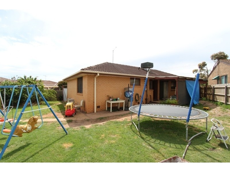 30 Riddle Drive, Melton VIC 3337