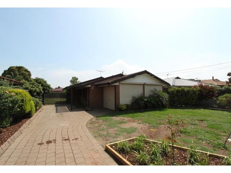 19 Chauvel Street, Melton South VIC 3338