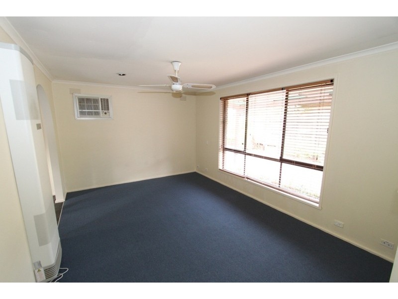 19 Chauvel Street, Melton South VIC 3338