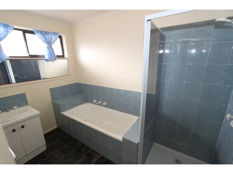 19 Chauvel Street, Melton South VIC 3338