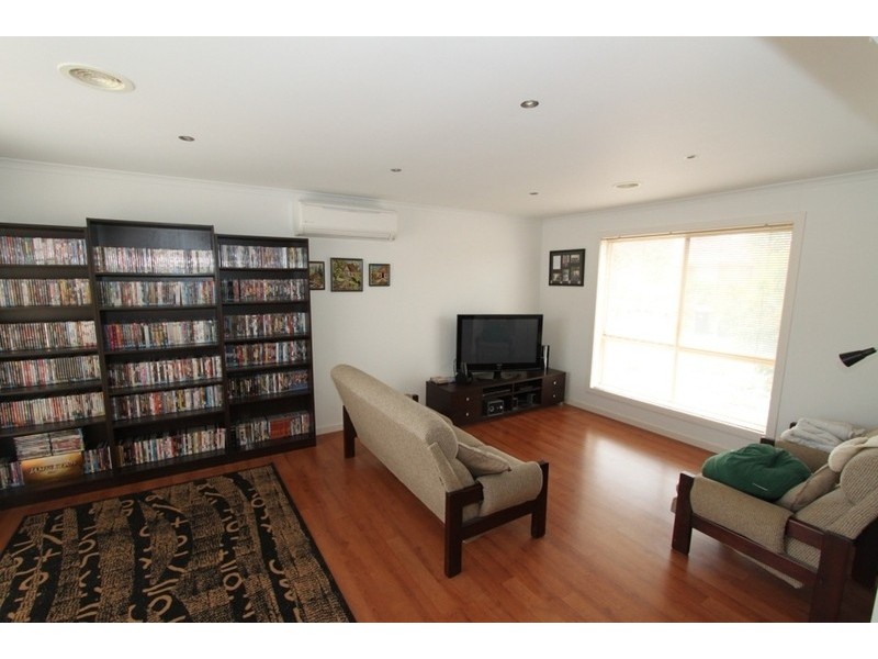 1/85 Kirkton Drive, Kurunjang VIC 3337