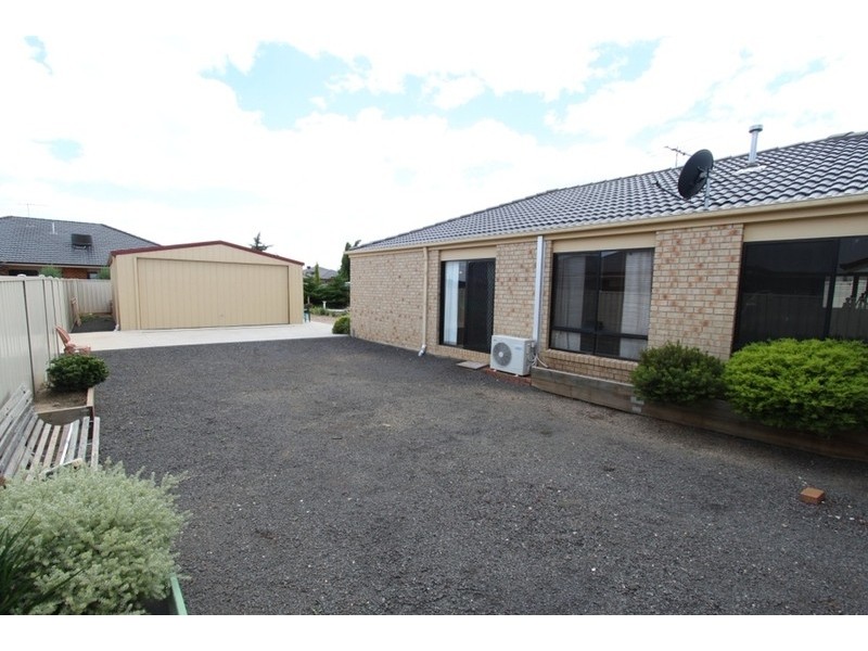 48 Meadow Glen Drive, Melton West VIC 3337