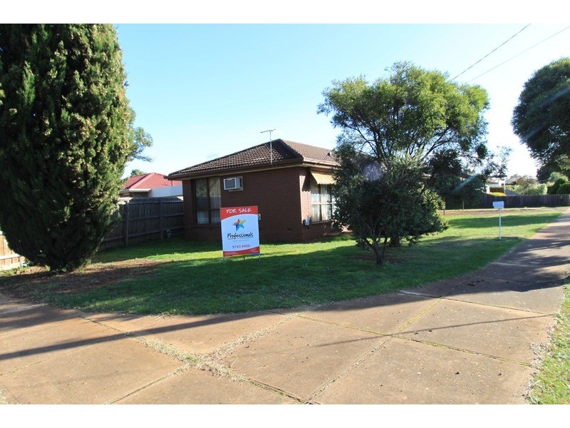 7 Hume Avenue, Melton South VIC 3338