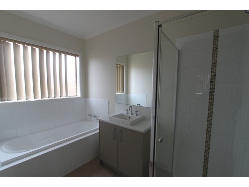 13 Arjun Avenue, Melton West VIC 3337