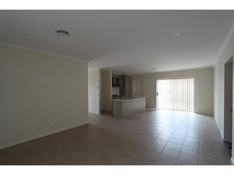 13 Arjun Avenue, Melton West VIC 3337