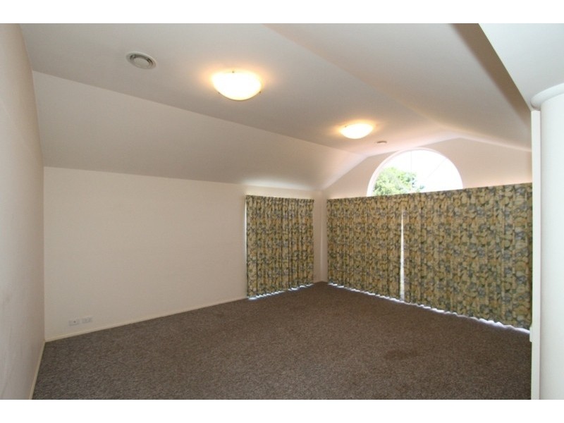 17 Westlake Drive, Melton West VIC 3337