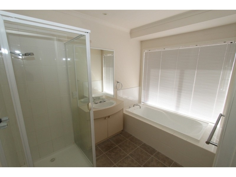 17 Westlake Drive, Melton West VIC 3337