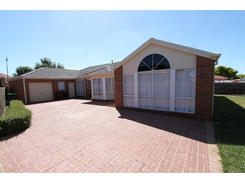 17 Westlake Drive, Melton West VIC 3337