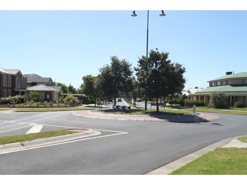 17 Westlake Drive, Melton West VIC 3337