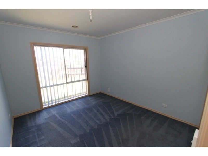 2/7 Belinda Close, Melton VIC 3337