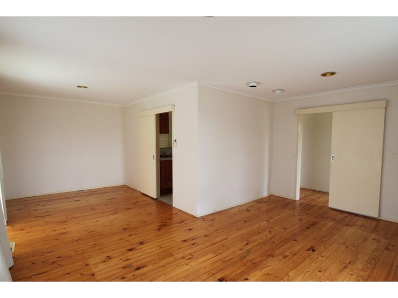 2 Lancaster Way, Melton VIC 3337