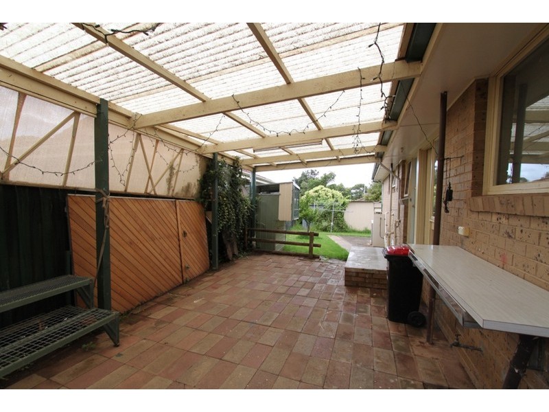 2 Lancaster Way, Melton VIC 3337