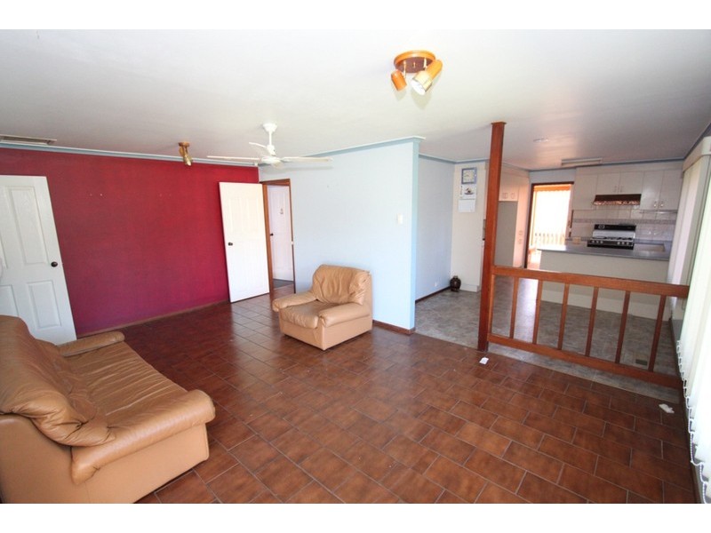 2 Fairbank Place, Melton West VIC 3337