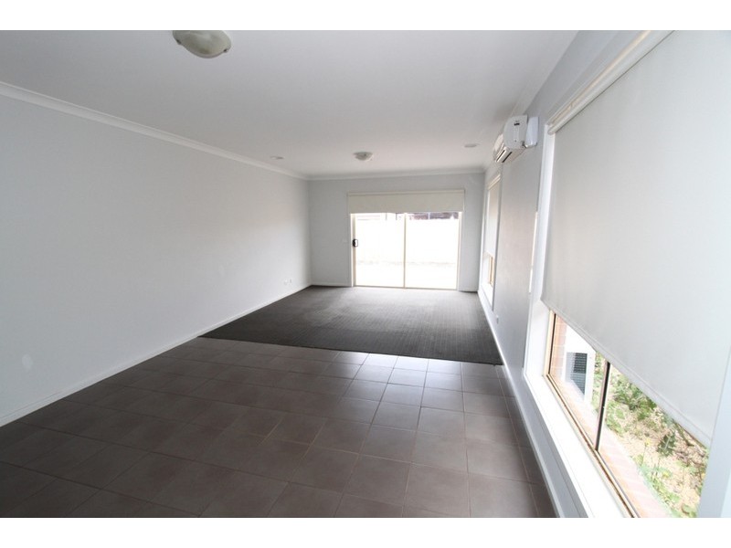 16 Colonus Street, Melton VIC 3337