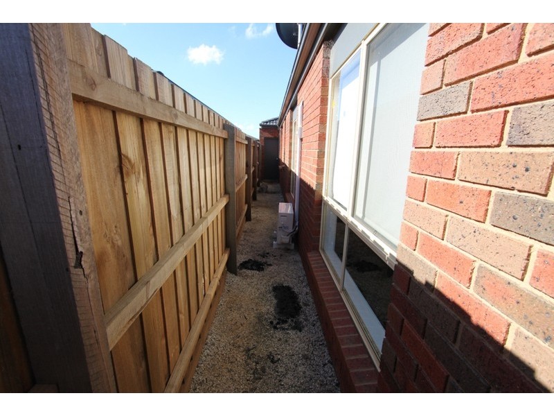 16 Colonus Street, Melton VIC 3337