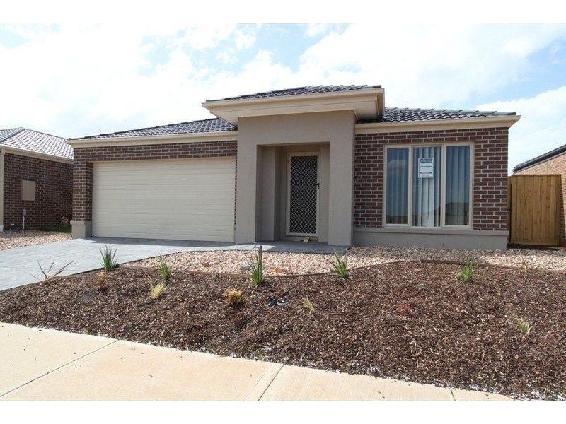 Lot 915 Saltbush Crescent, Brookfield VIC 3338