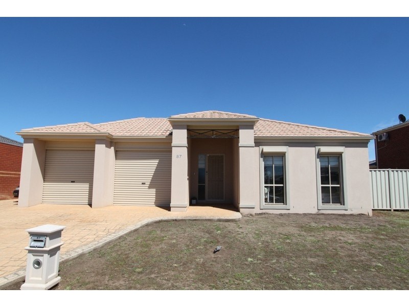 87 Westlakes Drive, Melton West VIC 3337