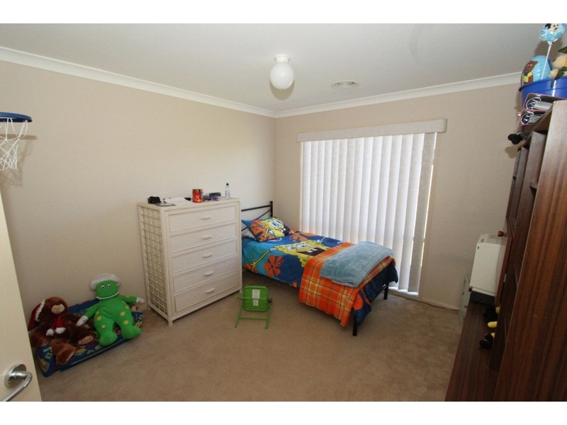 87 Westlakes Drive, Melton West VIC 3337