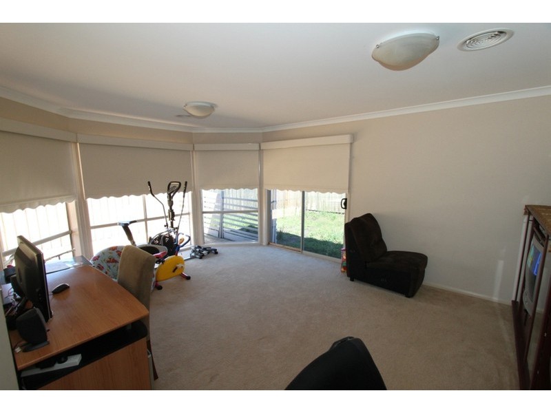 87 Westlakes Drive, Melton West VIC 3337