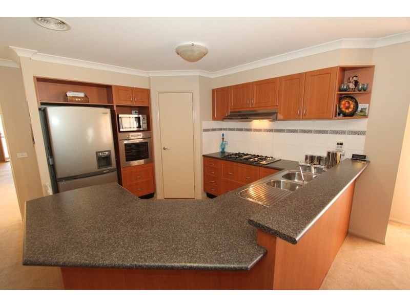 87 Westlakes Drive, Melton West VIC 3337