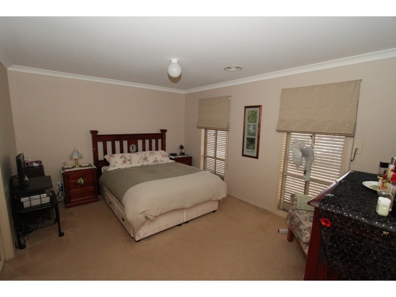 87 Westlakes Drive, Melton West VIC 3337