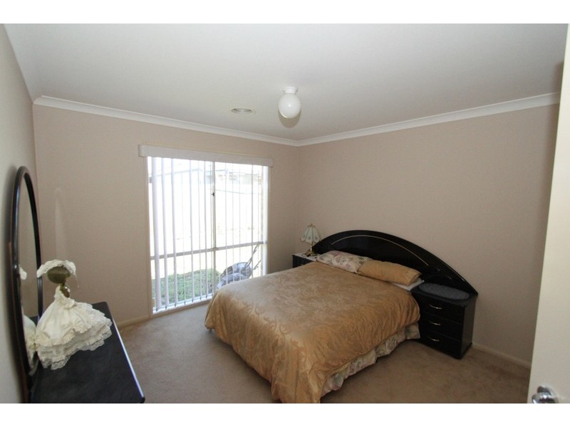 87 Westlakes Drive, Melton West VIC 3337