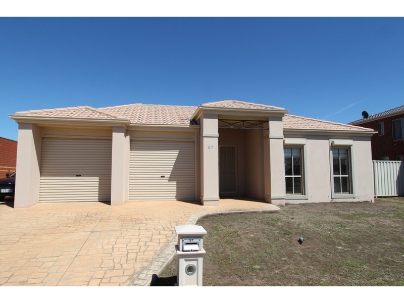 87 Westlakes Drive, Melton West VIC 3337