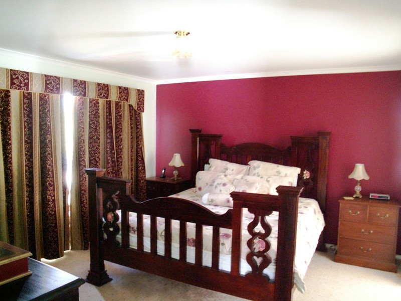 2 Parkway Place, Melton West VIC 3337