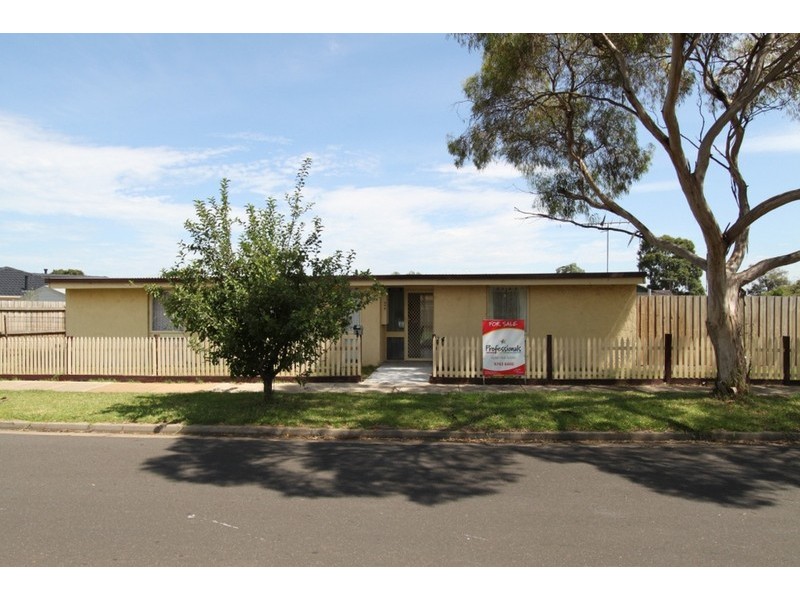 1 Berkley Place, Melton West VIC 3337
