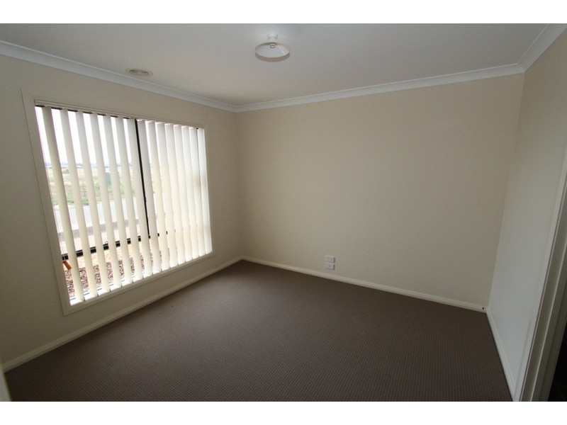 29 Longtree Drive, Melton VIC 3337