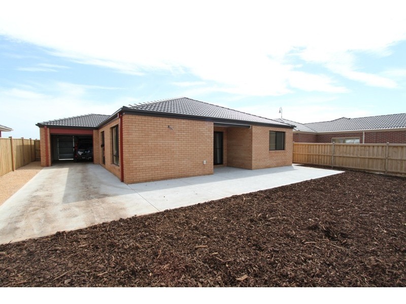 29 Longtree Drive, Melton VIC 3337