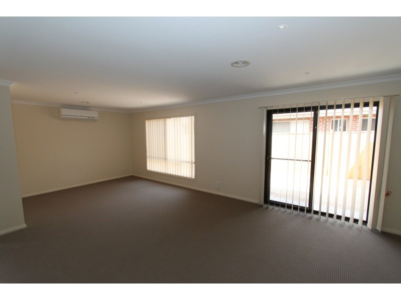 29 Longtree Drive, Melton VIC 3337