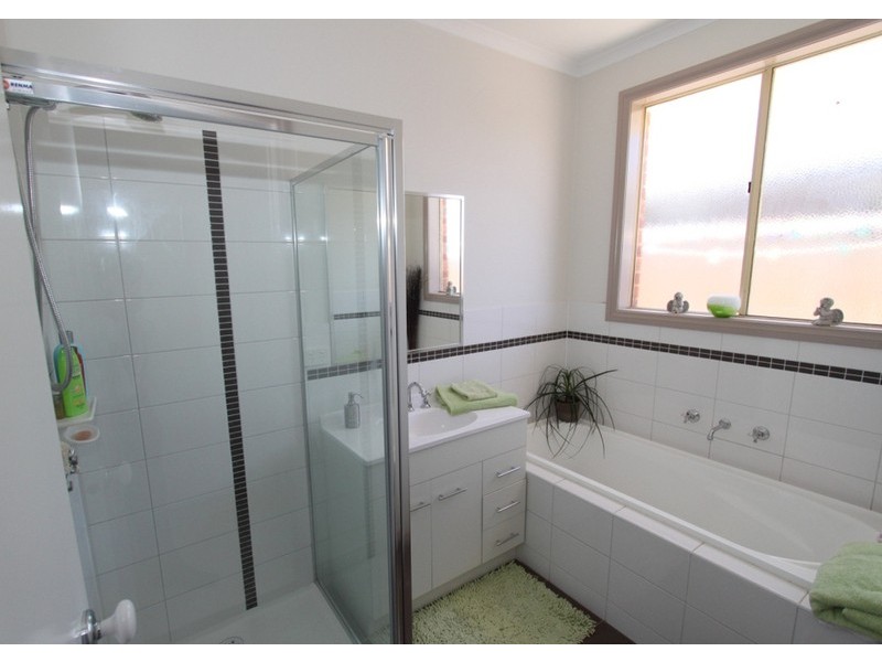 18 Black Knight Way, Kurunjang VIC 3337