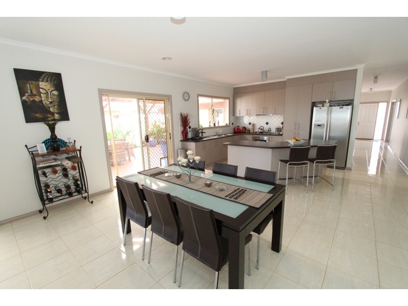 18 Black Knight Way, Kurunjang VIC 3337