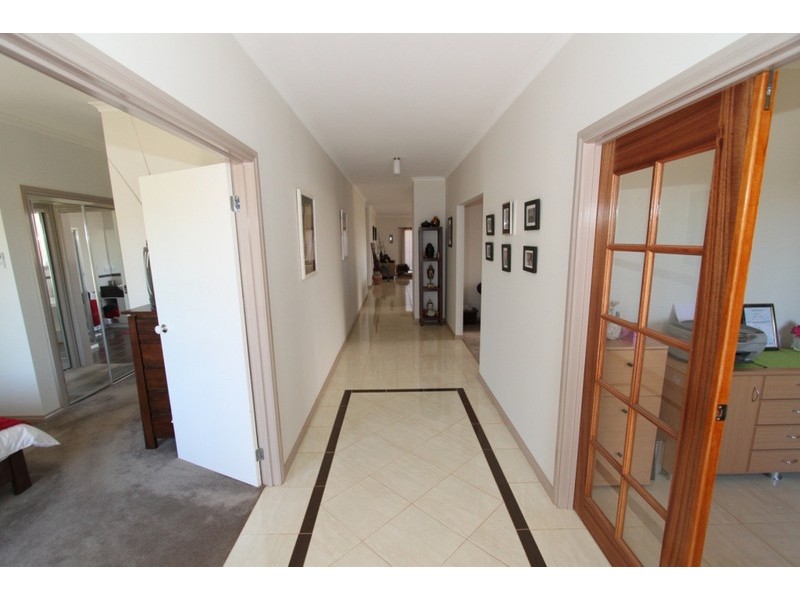 18 Black Knight Way, Kurunjang VIC 3337