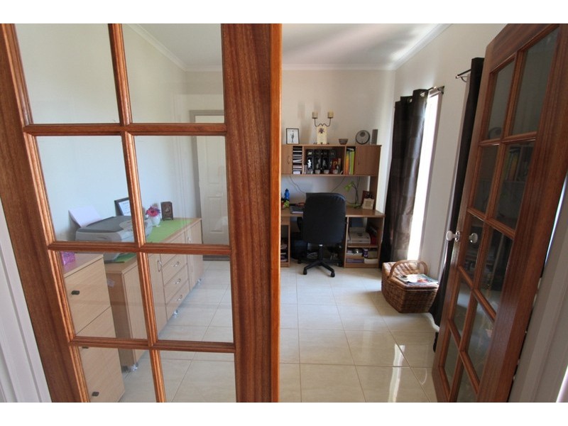 18 Black Knight Way, Kurunjang VIC 3337