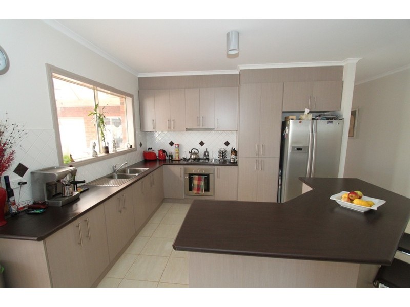 18 Black Knight Way, Kurunjang VIC 3337