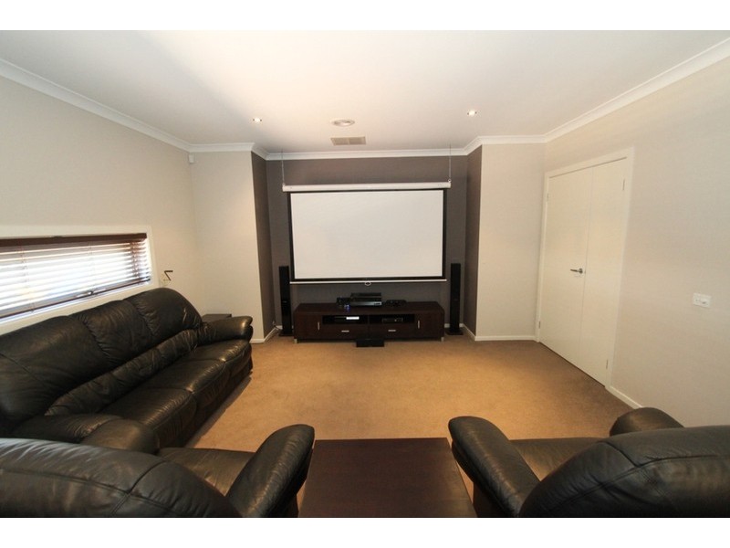 3 Nicholas Place, Brookfield VIC 3338