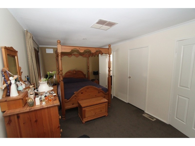 66 Marina Drive, Melton VIC 3337